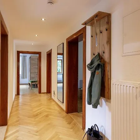 Stadtvilla Falkenstein 아파트 *